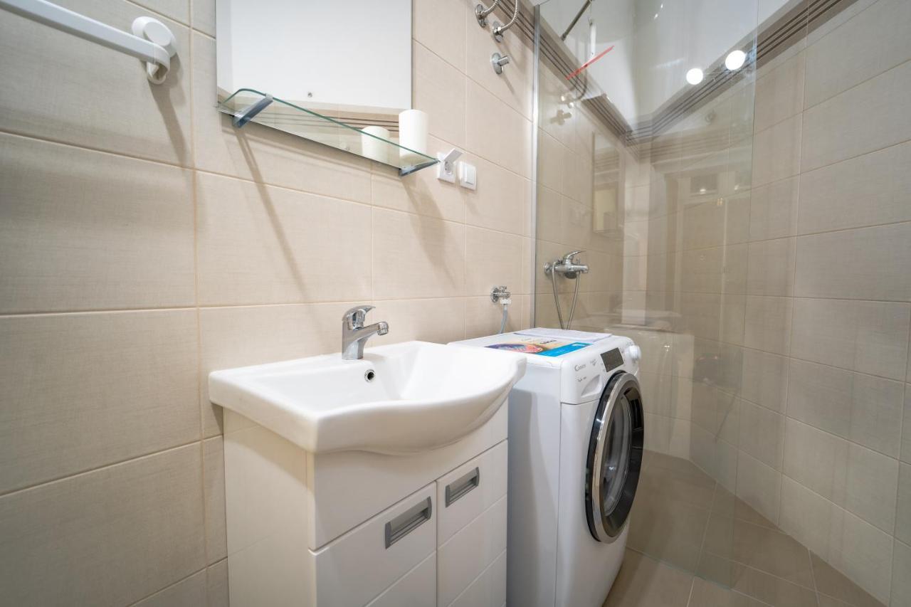 Botanical9, Belgrade Centre, 2 Bedroom Apartment Esterno foto